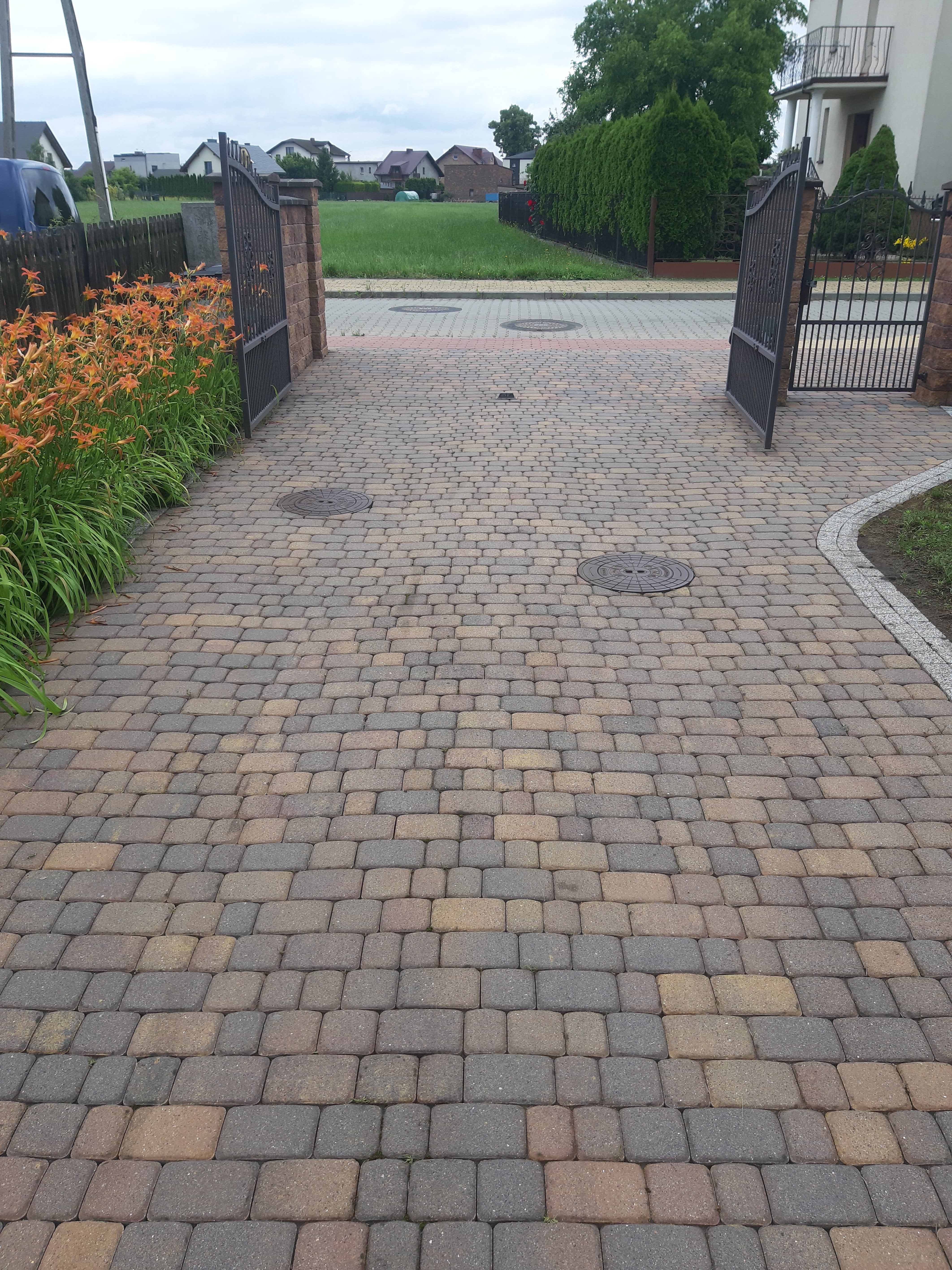 Mycie kostki brukowej