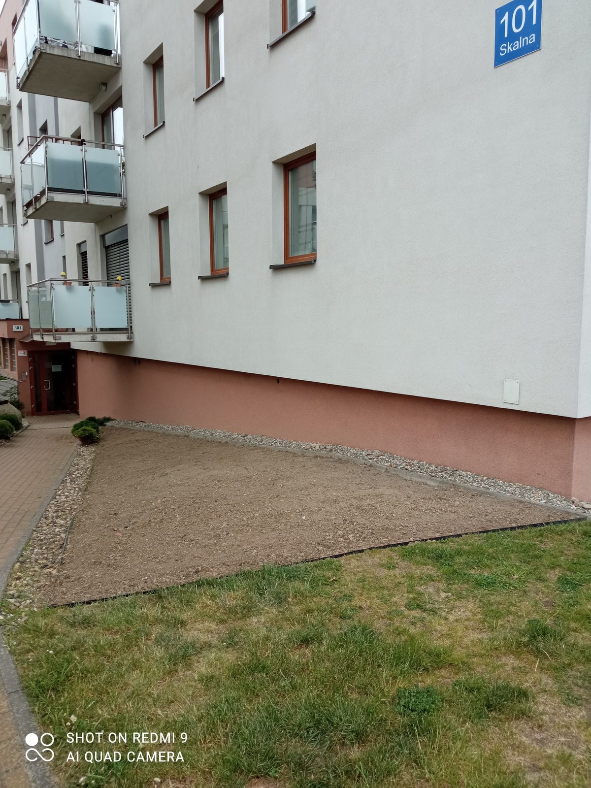 Zakładanie rabaty - nasadzenia roślin ozdobnych